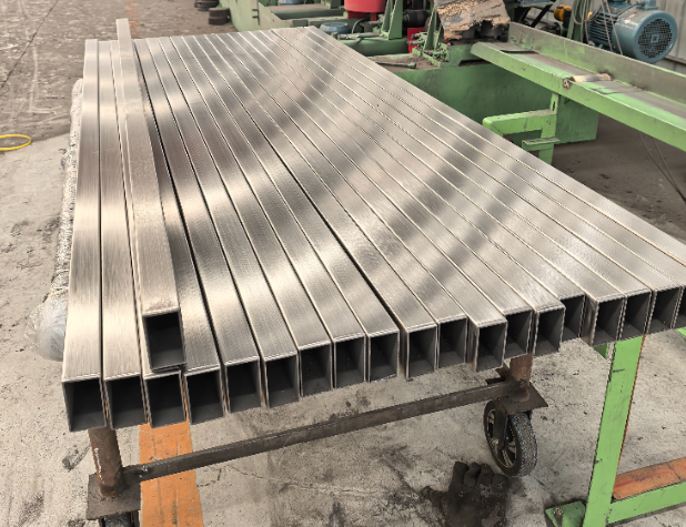 威海方管 矩形管 无缝方管生产厂家